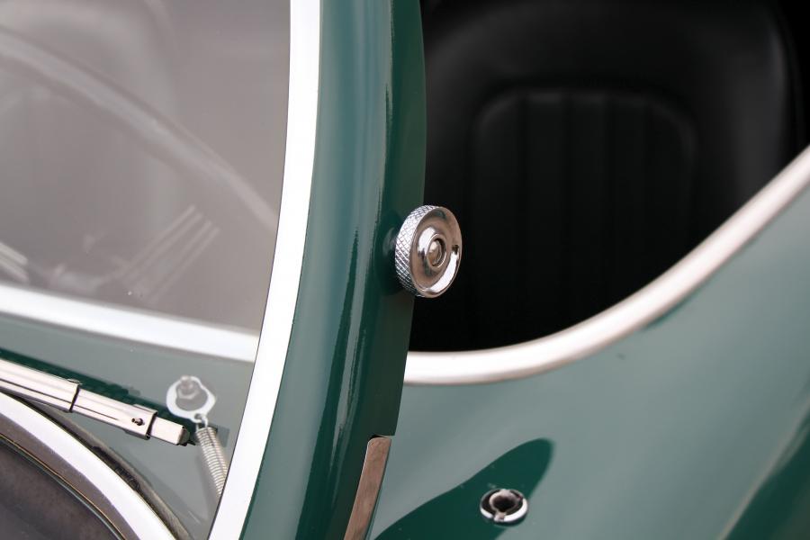 Детали экстерьера Austin-Healey 100 (BN1) 1953 года  (фото 25 из 36)